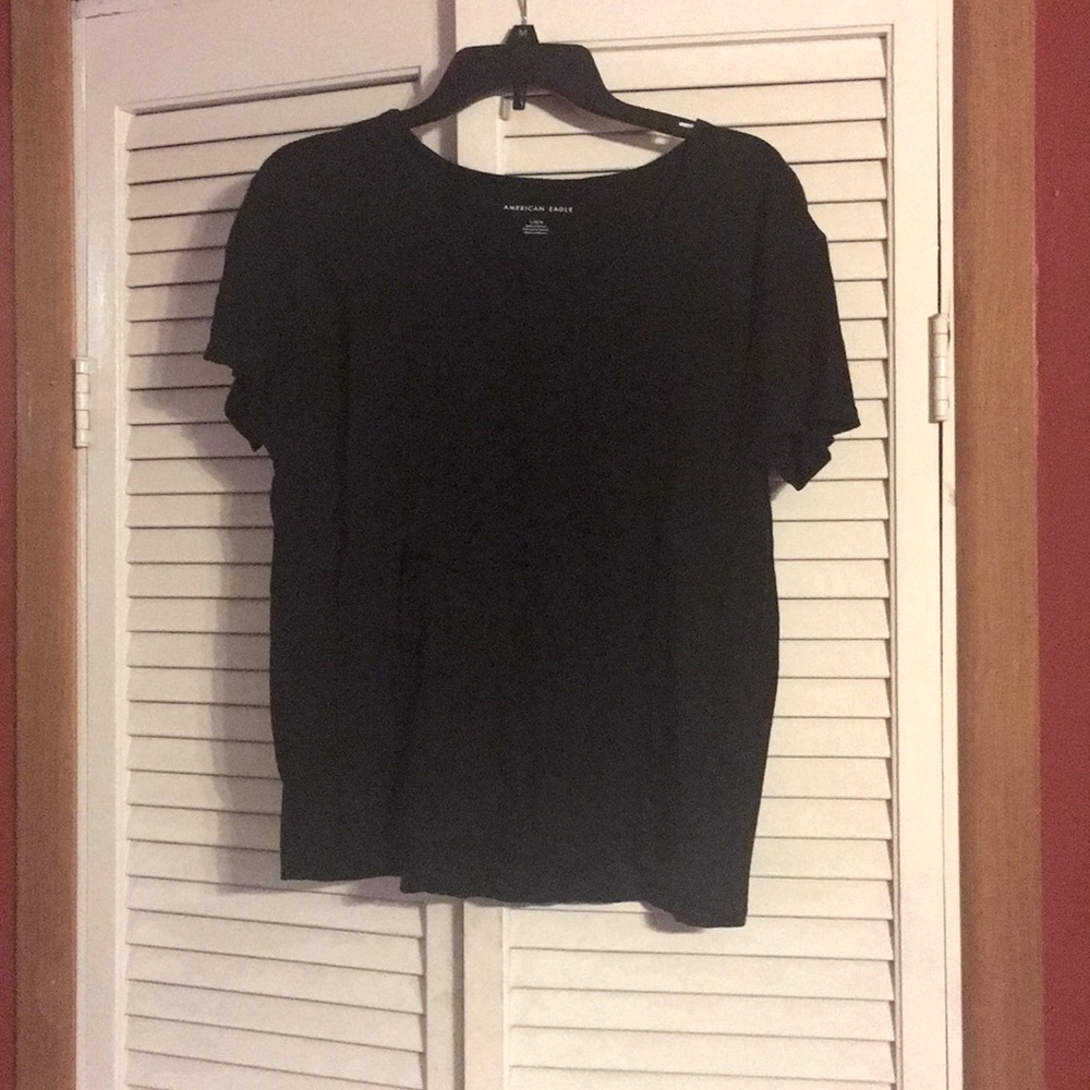 Black tee